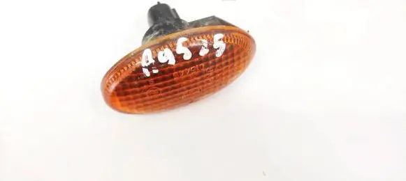 Subaru Legacy Front fender indicator light E13012248 015445