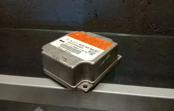 Mercedes-Benz E W211 Airbag control unit/module A2118203385 500304030322 D6V3D03AA14
