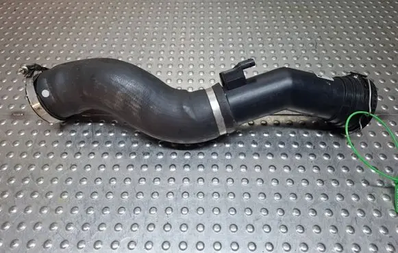 BMW 3 F30 F35 F31 Intercooler hose/pipe S27705232 7597588 7599906