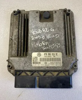 Volkswagen Touareg I Engine control unit/module 070906016BC 1039S08290 0281011839