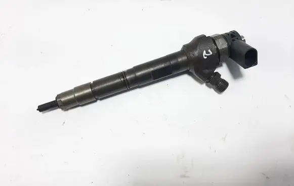 Volkswagen PASSAT B7 Fuel injector 03L130277J