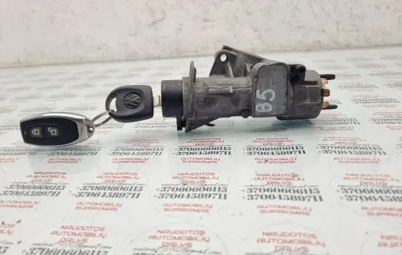 Volkswagen PASSAT B5 Ignition lock 4B0905851A