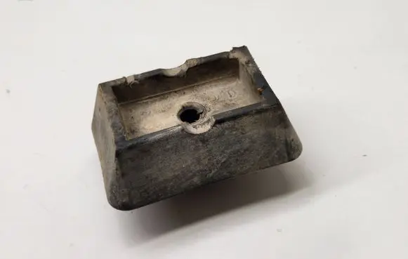 BMW X3 E83 Jacking socket point 8268885