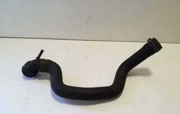 Volkswagen PASSAT B6 Engine coolant pipe/hose 6Q0122291E