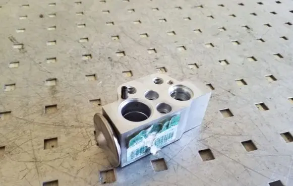 Air conditioning (A/C) expansion valve