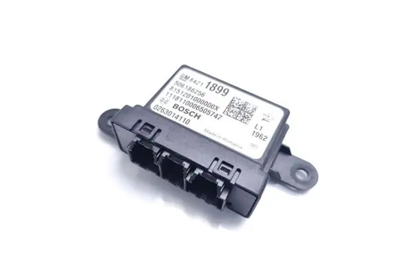 Opel Insignia B Parking PDC control unit/module 84211899 0263014110