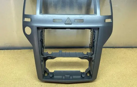 Opel Zafira B Radio/GPS head unit trim 13111874