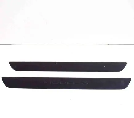 Tesla Model 3 sill trim set (inner) 150476300C