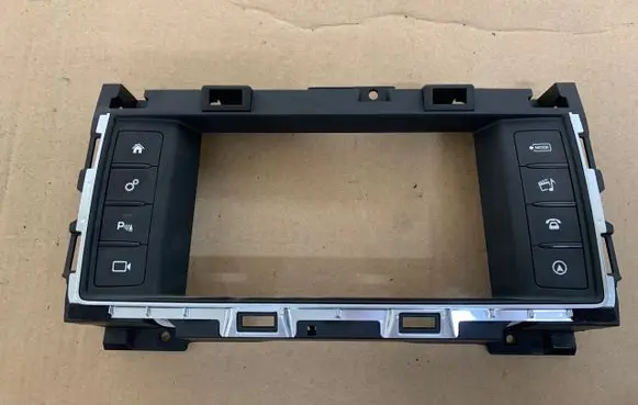 Radio/GPS head unit trim
