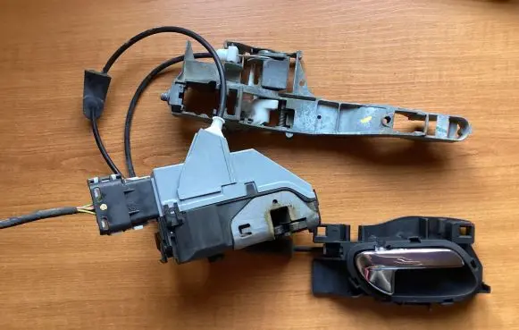 Seat Ibiza III (6L) Rear door lock 9664593680 41686803