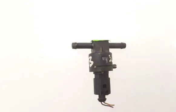 Audi A8 S8 D2 4D Fuel temperature sensor 038906081A