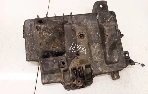Opel Zafira B Battery box tray 13165712