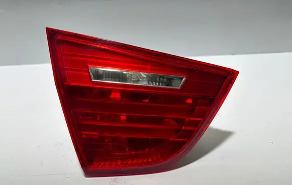 BMW 3 E90 E91 Rear/tail lights 1090028 2184 2593