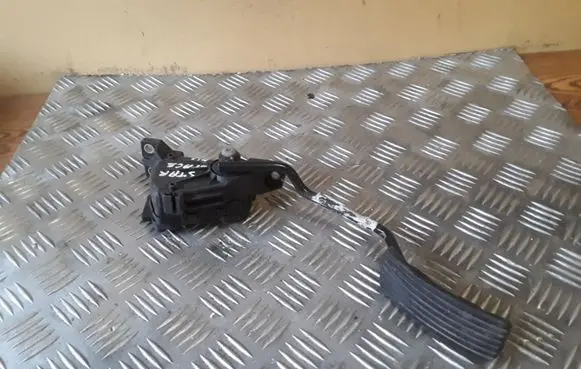 Mitsubishi Space Star Accelerator throttle pedal 6PV00830100 30865642 M865642