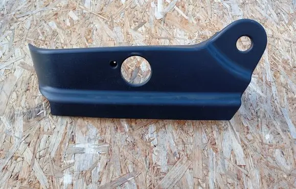 Hyundai i30 Front driver seat rail trim 880102R010