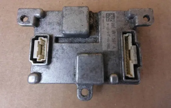 Volkswagen PASSAT B8 LED ballast control module 992941597A