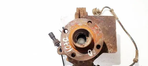 Audi 80 90 S2 B4 Front wheel hub