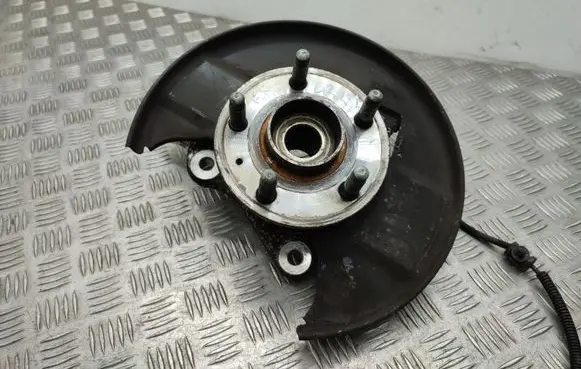 Opel Insignia A Front wheel hub