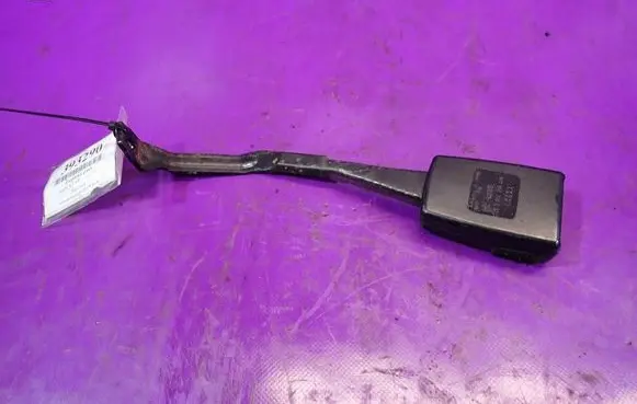 Audi A3 S3 A3 Sportback 8P Front seatbelt buckle 