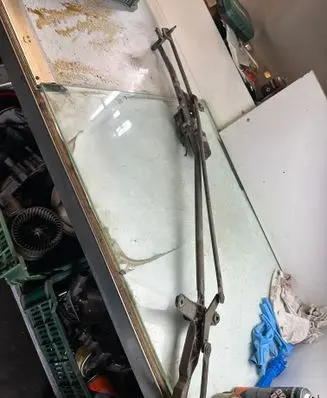 Mercedes-Benz Vito Viano W639 Front wiper linkage and motor 404751 A6398200040 2483F