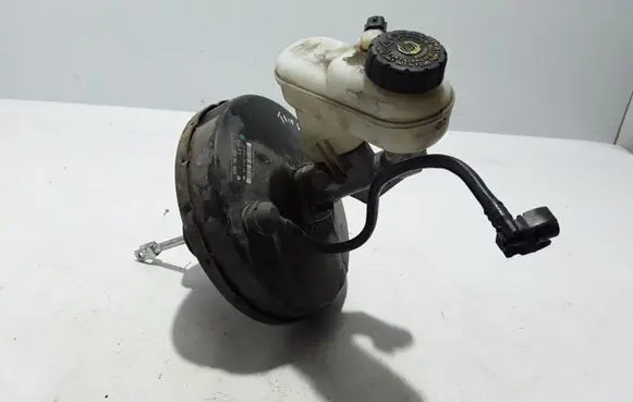 Renault Twingo II Brake booster 8200706468