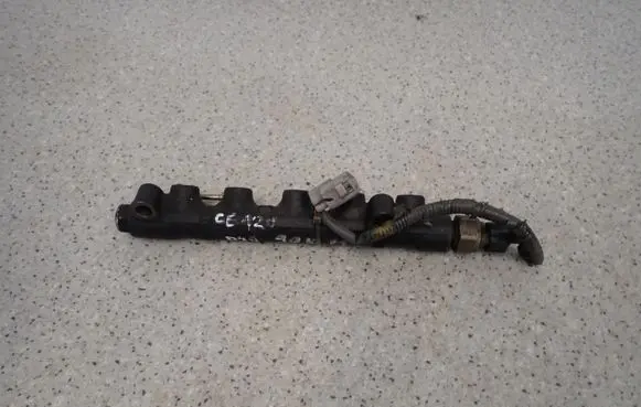 Toyota Corolla E120 E130 Fuel injector supply line/pipe E12LISTWAD4DWTRY