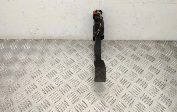 Audi A6 C7 Accelerator throttle pedal 8K1723523A