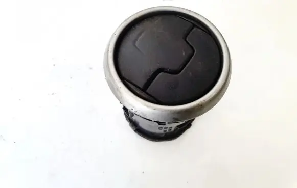 Dash center air vent grill