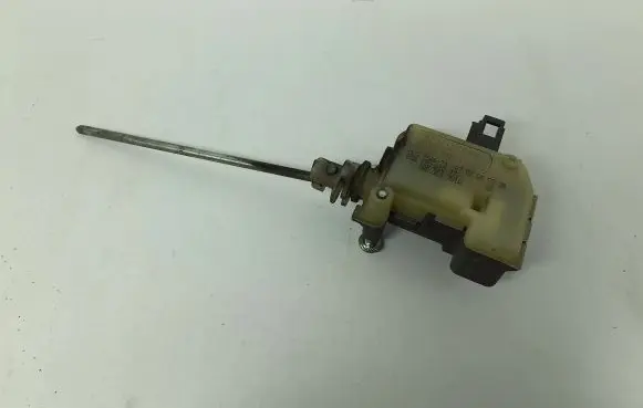 Skoda Octavia Mk2 (1Z) Central locking switch button 801Z090Z0 H7826560W7 81L018021802