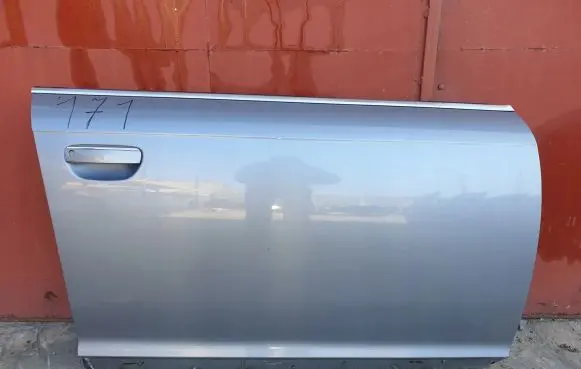 Audi A6 S6 C6 4F Front door