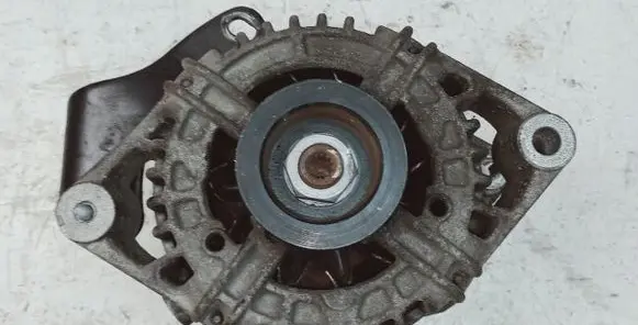 Opel Astra H Generator/alternator 