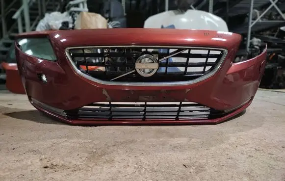 Volvo V40 Front bumper