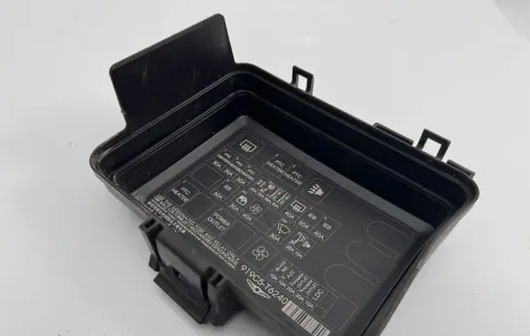Genesis GV80 Fuse box cover 919C5T6240