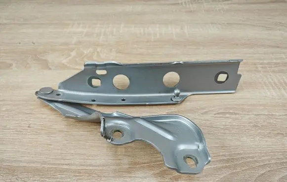Audi A6 C7 Engine bonnet/hood hinges 4G8823301E