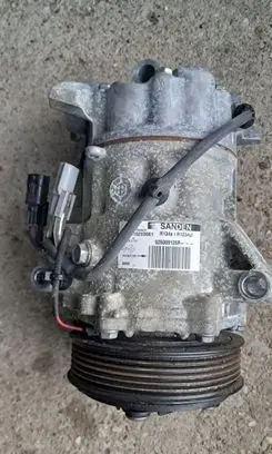 Renault Captur II Air conditioning (A/C) compressor (pump) 926009126R
