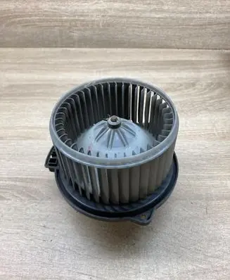 Toyota Yaris Heater fan/blower 1940000821