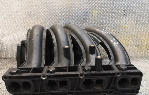 Mercedes-Benz E W210 Intake manifold 6110903537
