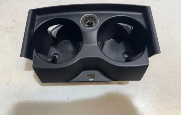 BMW 5 G30 G31 G38 Cup holder front 6801508