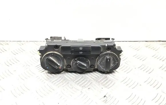 Volkswagen Caddy Climate control unit 53701 74321370 A261004