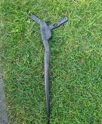 BMW 7 E65 E66 Front wiper blade arm 7113206