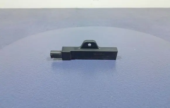 BMW 2 F45 Aerial GPS antenna 6832066