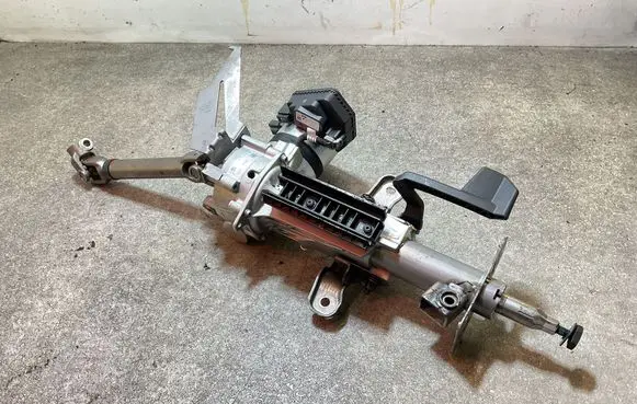 Ford Focus Steering wheel axle JX6C3D077MA 00000414A