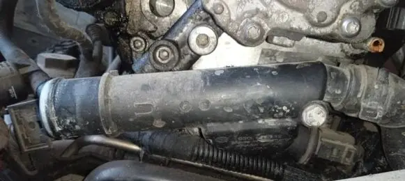 Audi A3 S3 8P Engine coolant pipe/hose 03G121132