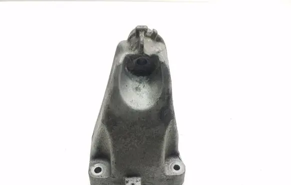 Mercedes-Benz S W221 Engine mounting bracket A6422236604