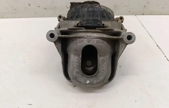 Audi Q5 SQ5 Engine mount bracket 4M0199372FG