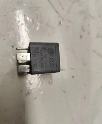 Audi A4 S4 B7 8E 8H Other relay 8D0951253A
