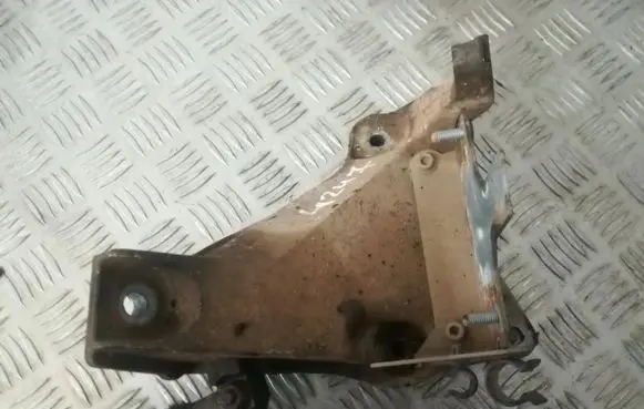 BMW 1 E81 E87 Engine mounting bracket 22116760309 22116760309-06