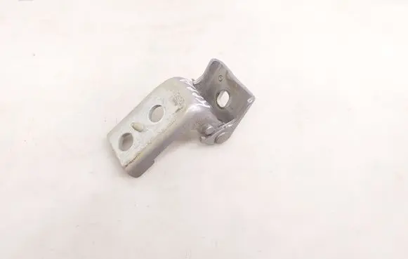 Toyota ProAce City Front door lower hinge 