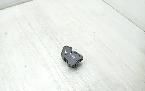 Mercedes-Benz C W204 Seat control switch A2048709010 03463875