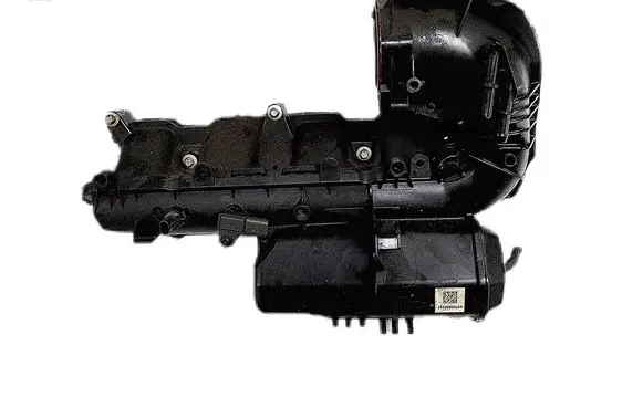 Mercedes-Benz C W205 Intake manifold A2740900337